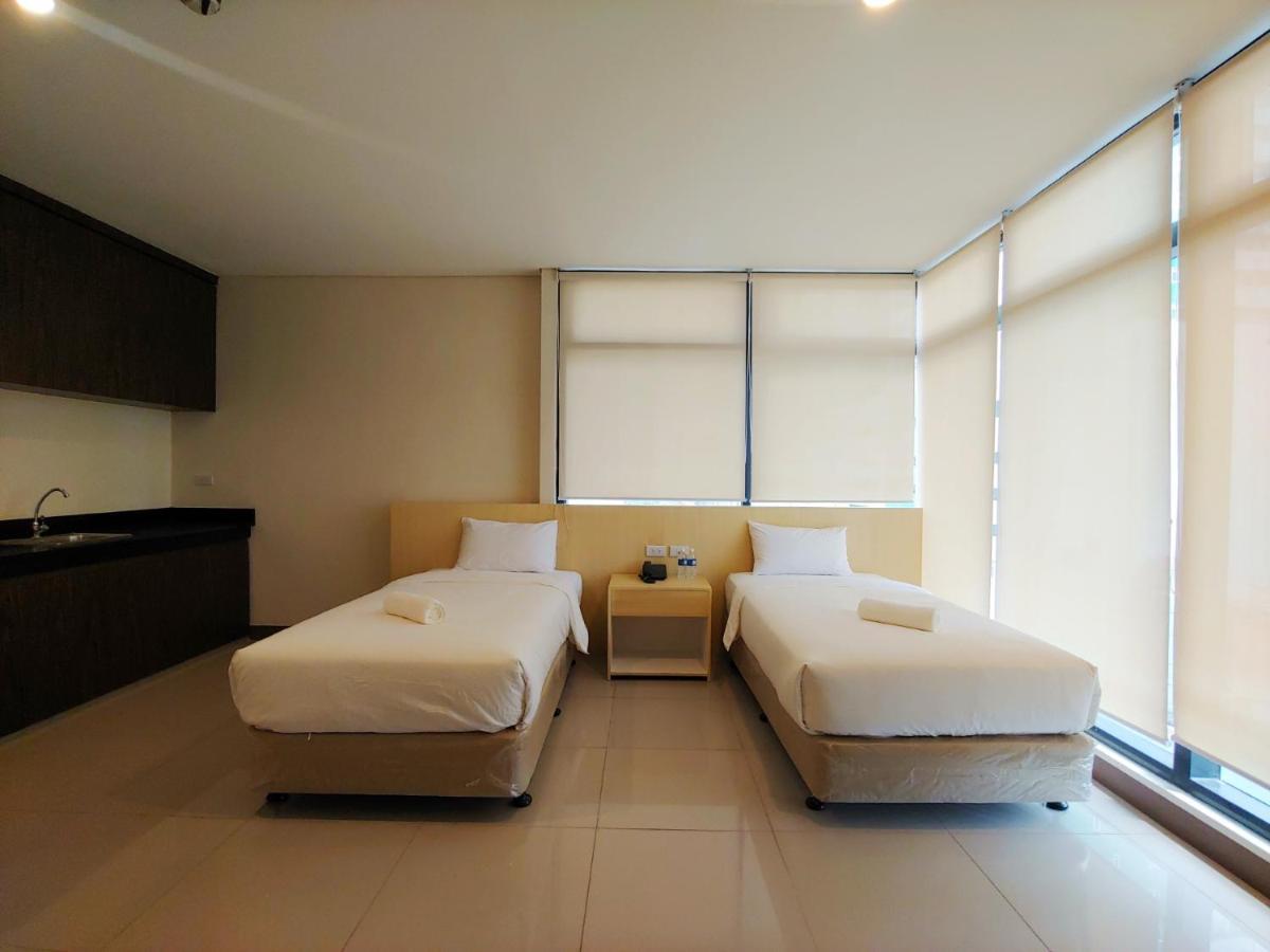 Kaizen Suites Manila Exterior foto